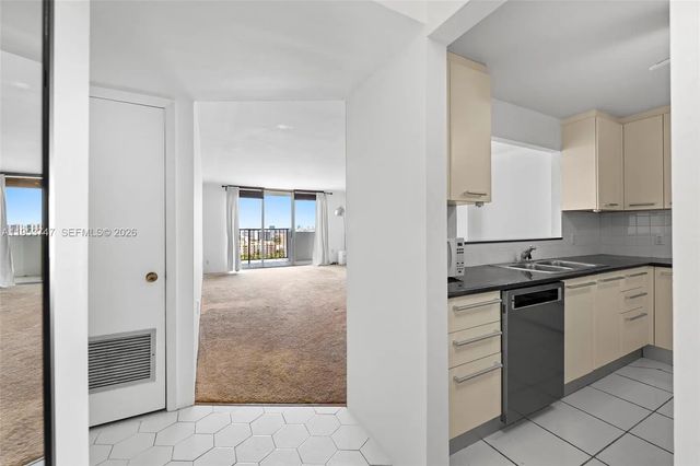 2780 Ne 183rd Street #1911, Aventura