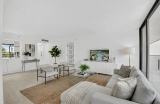 Photo of Listing #R11160273