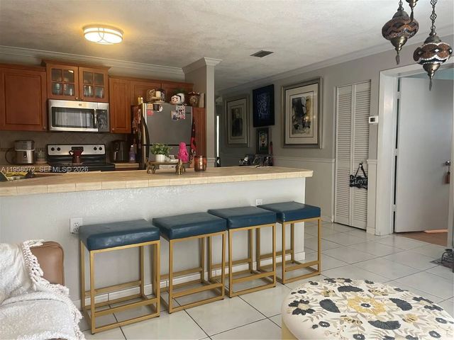 4 of 13 - 8851 Nw 119th Street #6102, Hialeah Gardens, FL