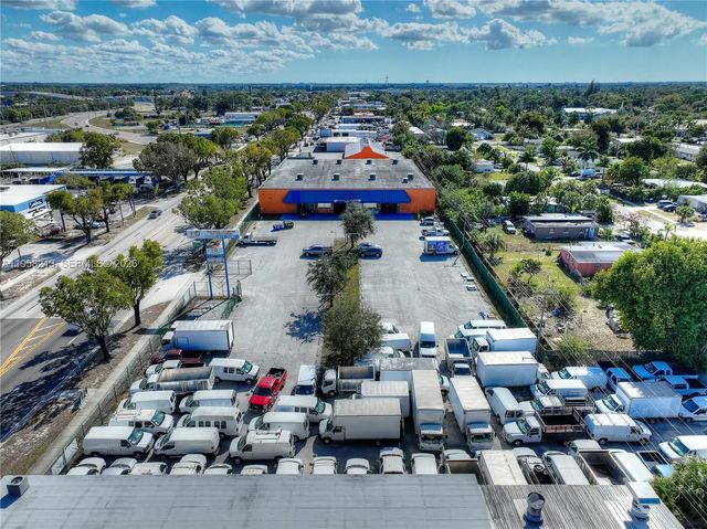 2 of 13 - 3040 Fowler Street, Fort Myers, FL