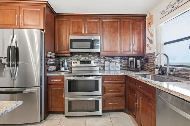 4 of 35 - 10300 Nw 30th Court #109, Sunrise, FL