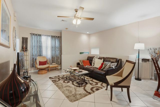 5 of 22 - 3108 Grandiflora Drive, Greenacres, FL