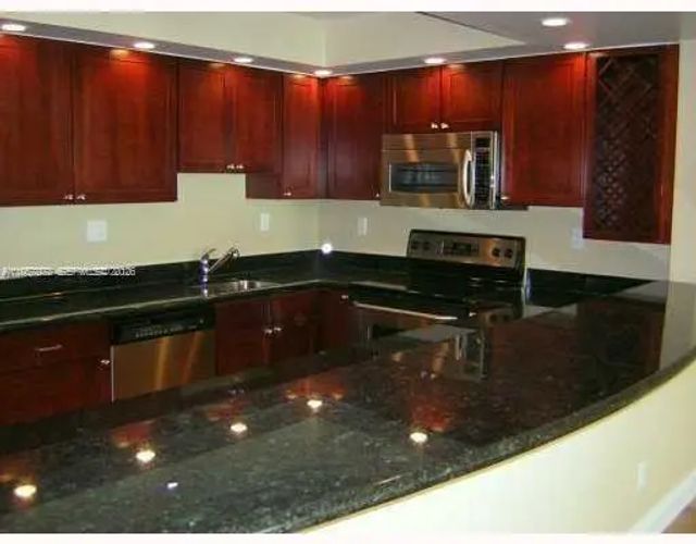 19390 Collins Avenue #1220, Sunny Isles Beach