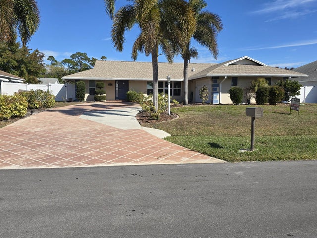 Photo of Listing #R11160349