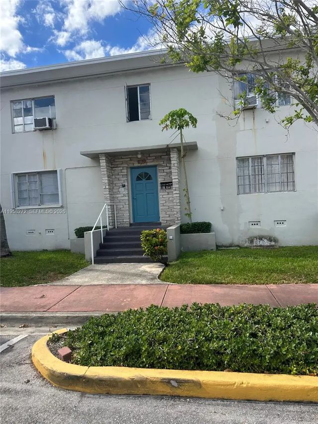 4 of 30 - N/A, Miami Beach, FL