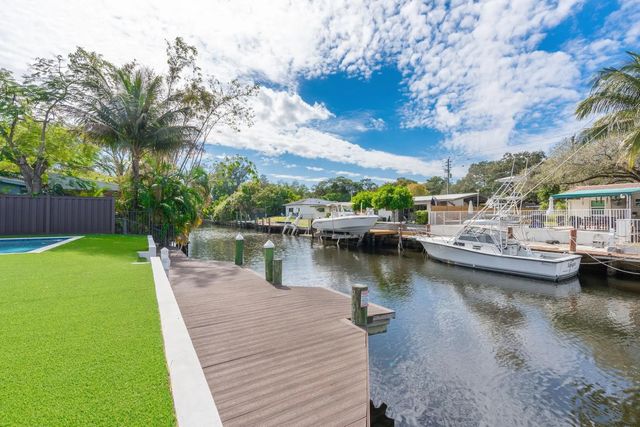 2 of 11 - 1525 Sw 18th Terrace, Fort Lauderdale, FL