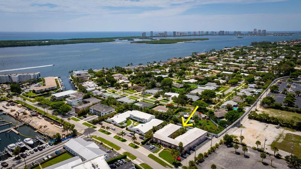 148 Yacht Club Drive #10, North Palm Beach
