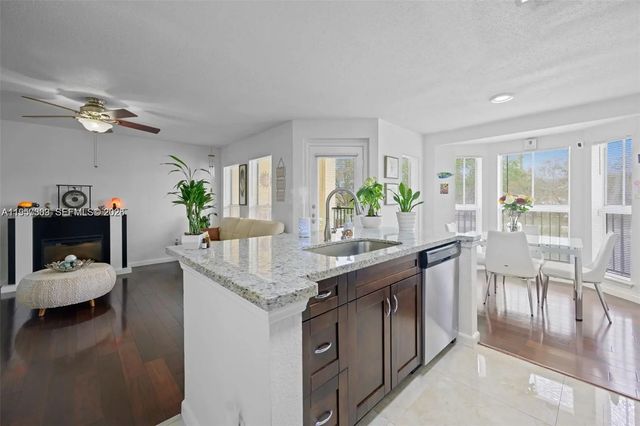 777 Riverside Drive #1521, Coral Springs