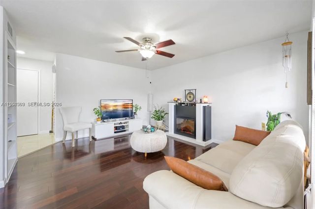 3 of 25 - 777 Riverside Drive #1521, Coral Springs, FL