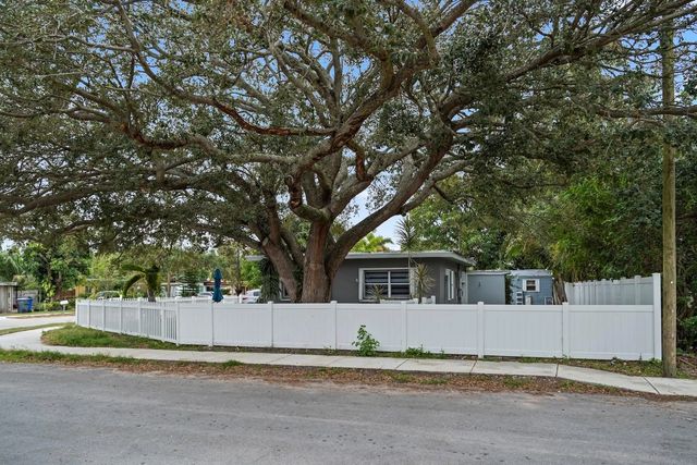 3 of 35 - 5829 Hayes Street, Hollywood, FL