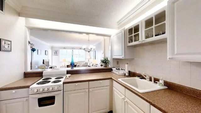 2 of 28 - 2616 Garden Drive N #209, Lake Worth, FL