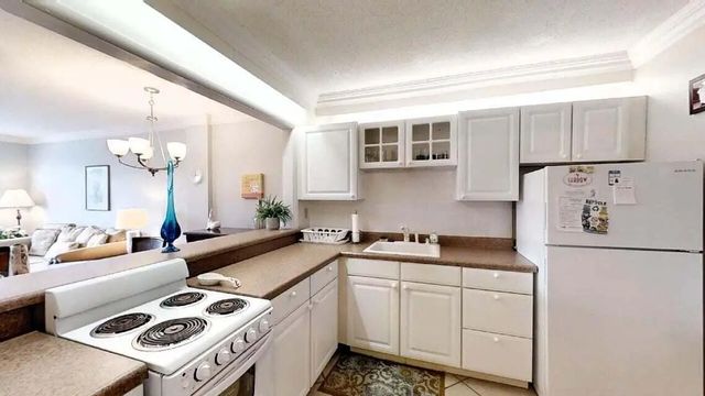 4 of 28 - 2616 Garden Drive N #209, Lake Worth, FL