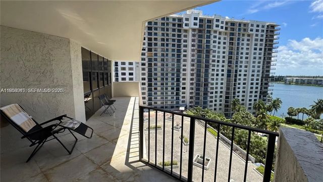 5 of 11 - 18181 Ne 31st Court #1009, Aventura, FL