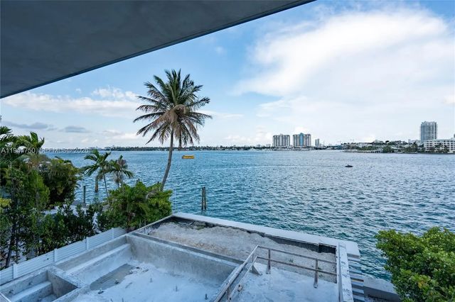 3 of 18 - 333 E Rivo Alto Drive, Miami Beach, FL