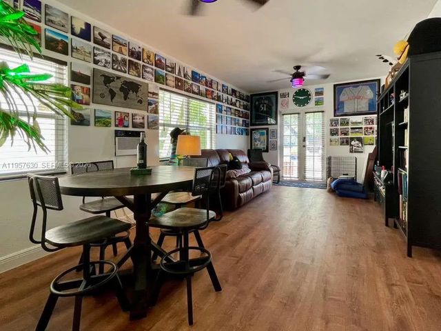 2463 Pine Tree Drive #4, Miami Beach