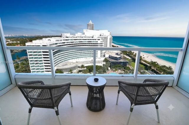 2 of 28 - 4391 Collins Avenue #1703, Miami Beach, FL