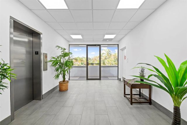 5 of 12 - 2150 S Andrews Avenue, Fort Lauderdale, FL