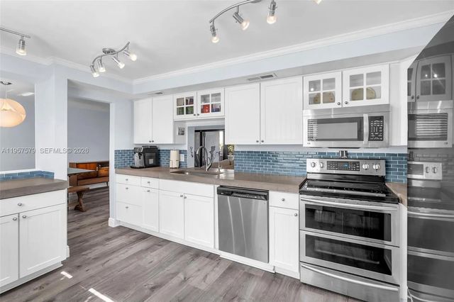 5 of 35 - 2029 N Ocean Boulevard #106, Fort Lauderdale, FL
