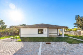 Photo of Listing #R11160487