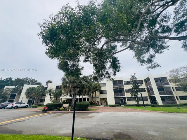 5 of 10 - 491 Racquet Club Road #211, Weston, FL