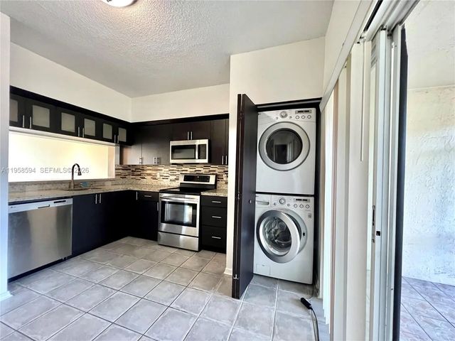 4 of 23 - 271 Duval Court, Weston, FL