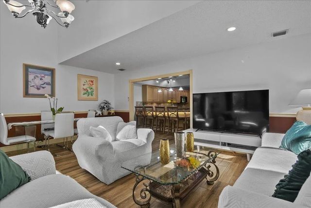 4 of 20 - 605 Maplewood Drive, Greenacres, FL