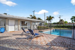 Photo of Listing #R11160501