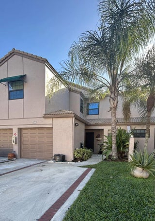 Photo of Listing #R11160508