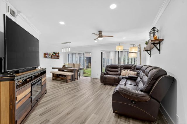 4 of 27 - 1672 Cypress Pointe Drive #1a, Coral Springs, FL