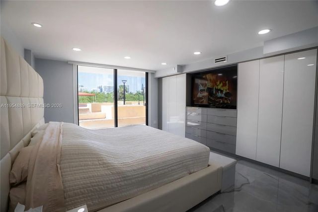 5 of 23 - 210 174th Street #309, Sunny Isles Beach, FL