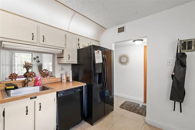 5 of 27 - 1800 Sw 81st Avenue #1309, North Lauderdale, FL
