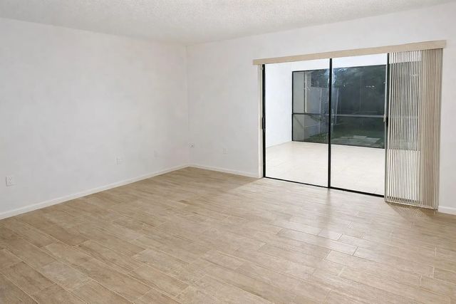 4 of 26 - 1294 White Pine Drive #1294, Wellington, FL