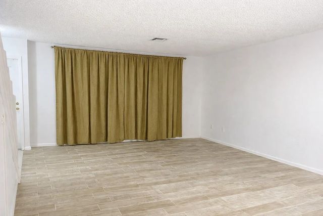 5 of 26 - 1294 White Pine Drive #1294, Wellington, FL