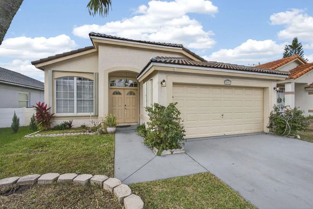 2 of 53 - 765 Lake Wellington Drive, Wellington, FL