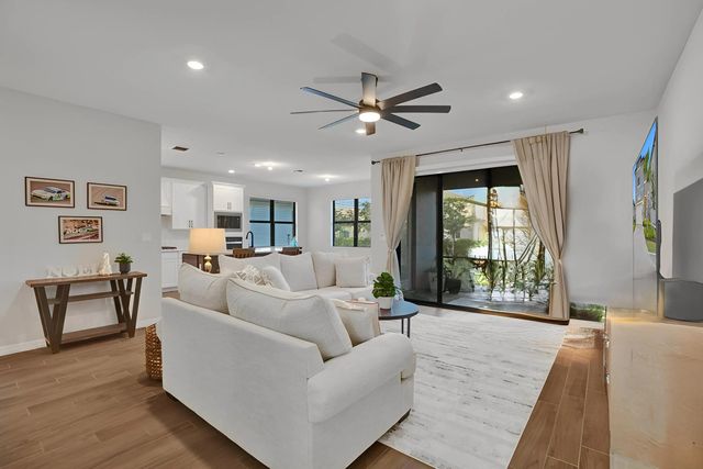 4 of 51 - 4422 Silverwood Lane S, Oakland Park, FL
