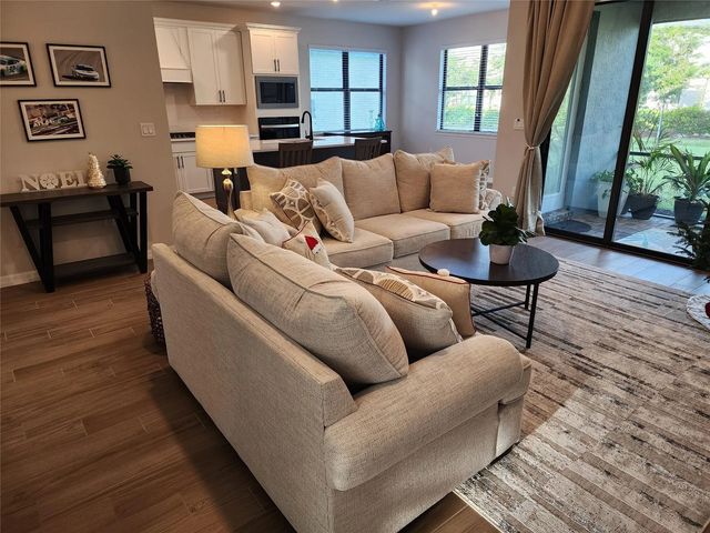 5 of 51 - 4422 Silverwood Lane S, Oakland Park, FL