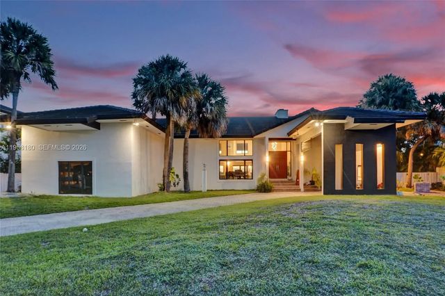 2 of 28 - 13724 Sw 92nd Court, Miami, FL
