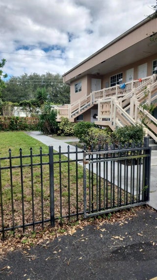 Photo of Listing #F10550256