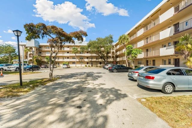 6301 N Falls Cir Drive #307, Lauderhill