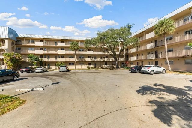 3 of 37 - 6301 N Falls Cir Drive #307, Lauderhill, FL