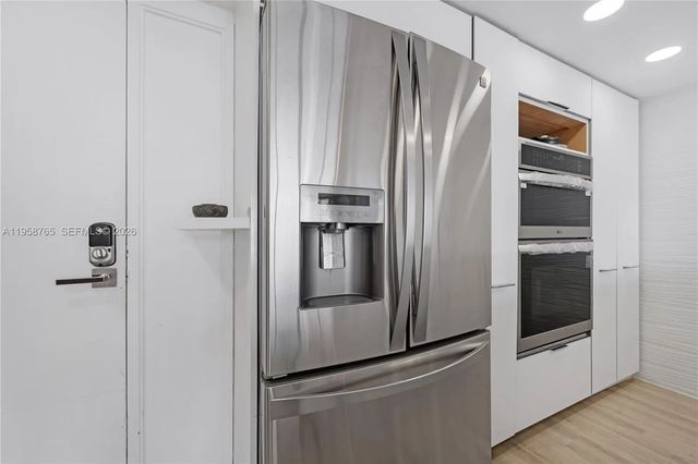 3 of 27 - 7601 E Treasure Drive #2209, North Bay Village, FL