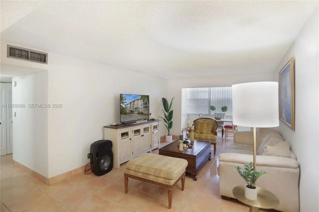 5 of 48 - 6600 Cypress Road #105, Plantation, FL