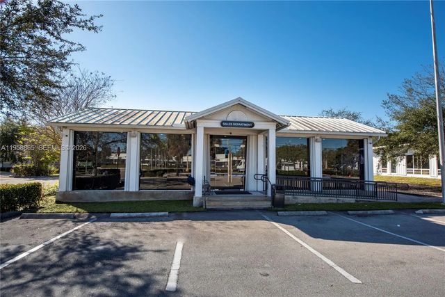 2980 W Oakland Park Boulevard, Oakland Park