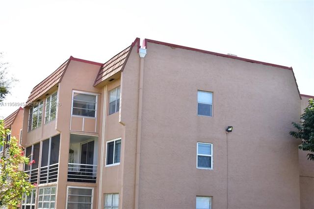 2 of 46 - 9801 Sunrise Lakes Boulevard #301, Sunrise, FL