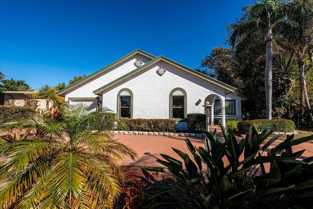 Photo of Listing #R11160643