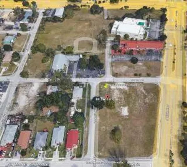 4 of 9 - 84 Sw 1 Court, Deerfield Beach, FL