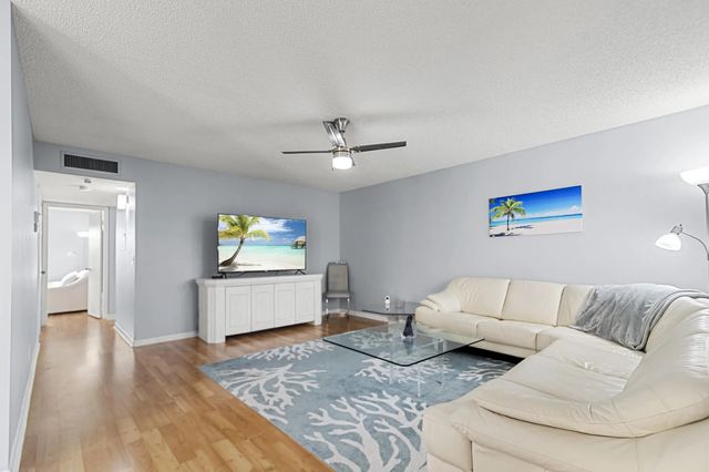 2 of 48 - 605 Flanders M, Delray Beach, FL