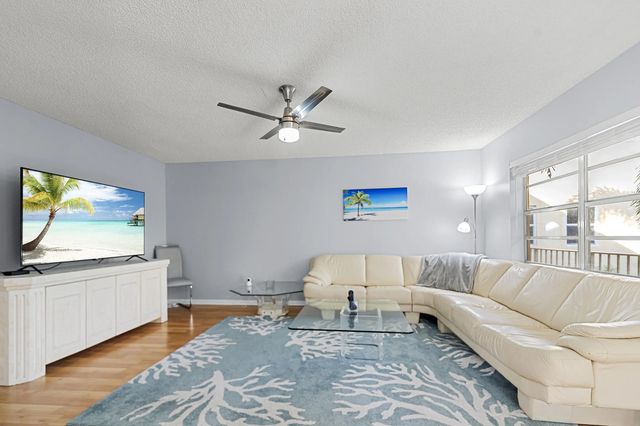 3 of 48 - 605 Flanders M, Delray Beach, FL
