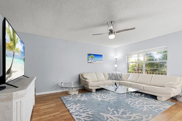 4 of 48 - 605 Flanders M, Delray Beach, FL