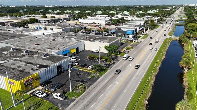 2 of 4 - 8420 Nw 58th Street, Doral, FL